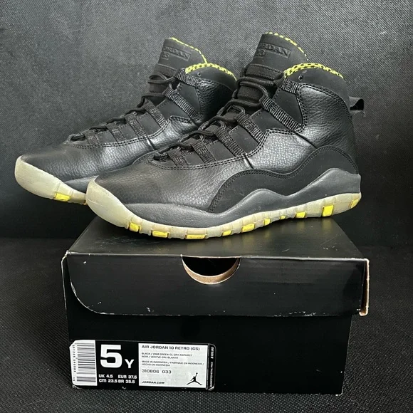 Jordan Retro 5 Venom Black Sneakers - Picture 3 of 15